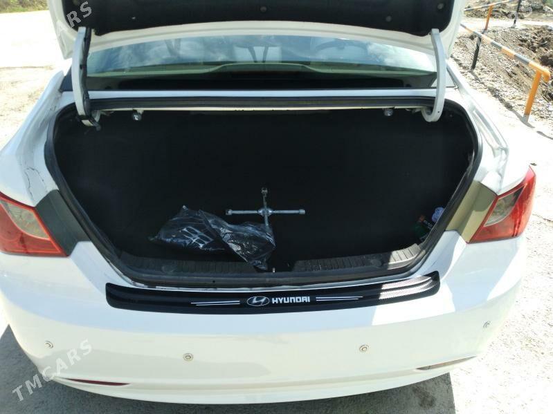 Hyundai Sonata 2010 - 146 000 TMT - Мары - img 1