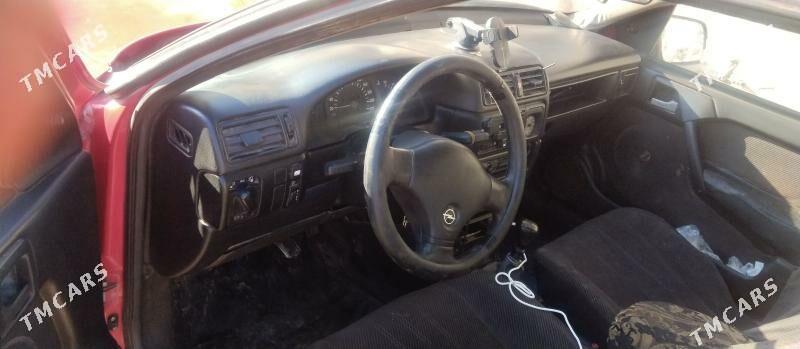 Opel Vectra 1991 - 30 000 TMT - Гурбансолтан Едже - img 1