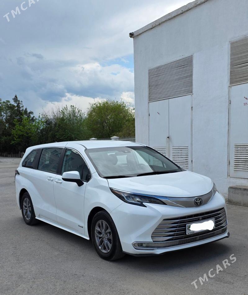 Toyota Sienna 2021 - 460 000 TMT - G.Kuliýew köç. (Obýezdnoý) - img 1