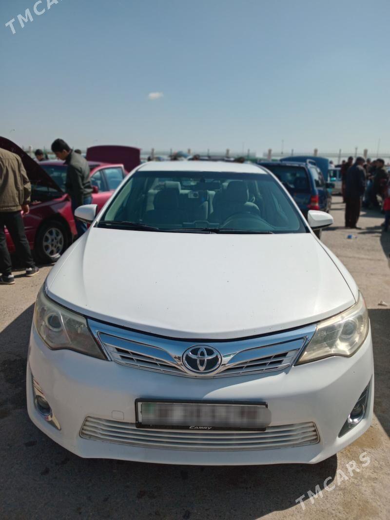 Toyota Camry 2014 - 208 000 TMT - Мары - img 1