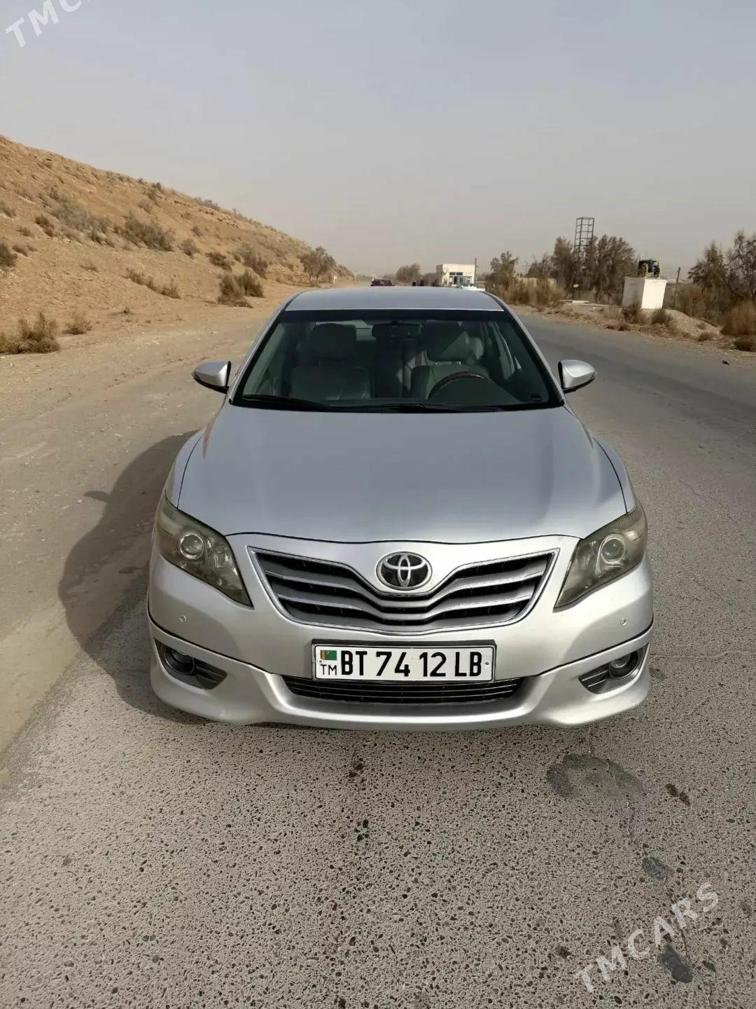 Toyota Camry 2010 - 190 000 TMT - Farap - img 1