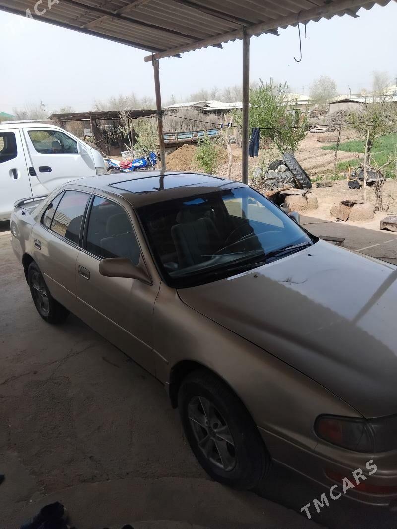 Toyota Camry 1994 - 80 000 TMT - Бабадайхан - img 1