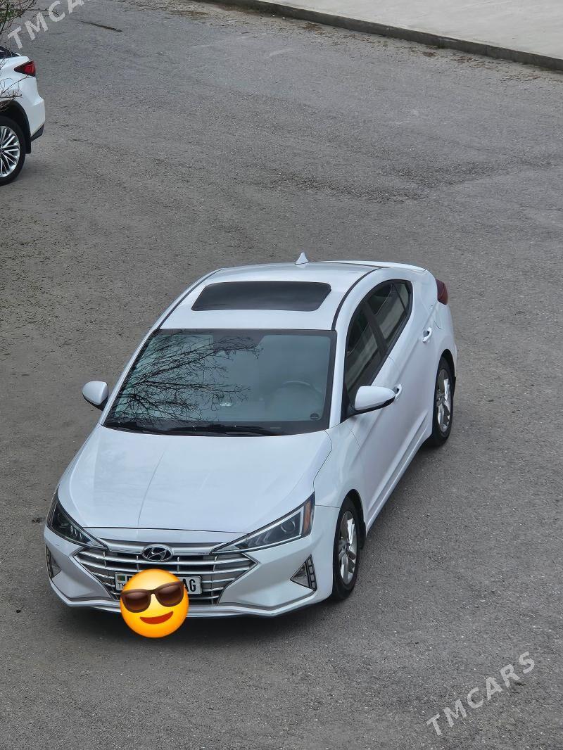 Hyundai Elantra 2019 - 230 000 TMT - Parahat 4 - img 1