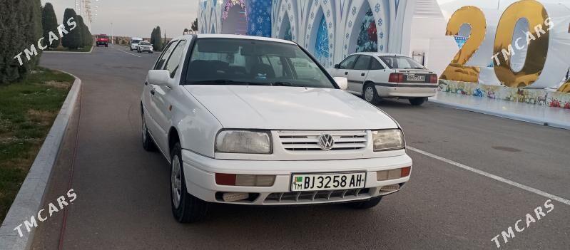Volkswagen Jetta 1994 - 40 000 TMT - Кака - img 1