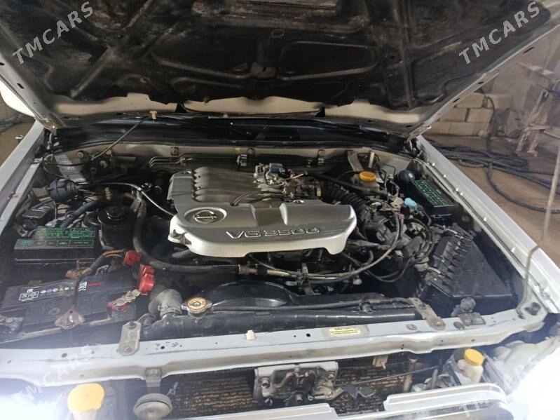 Nissan Pathfinder 2002 - 150 000 TMT - Bäherden - img 1