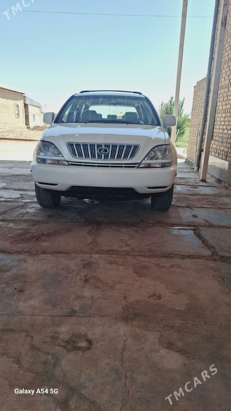 Lexus RX 300 2001 - 180 180 TMT - Мары - img 1