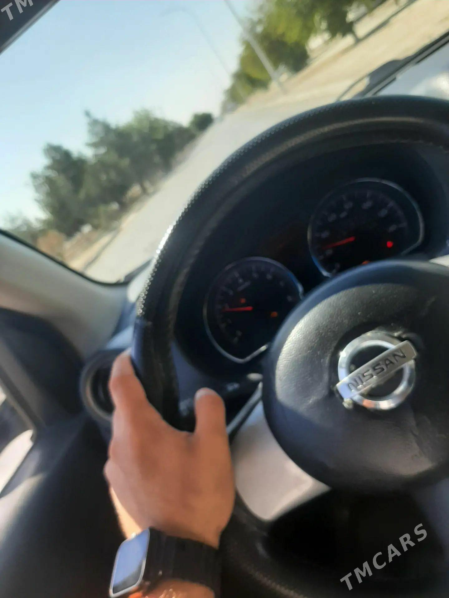 Nissan Versa 2011 - 100 000 TMT - Балканабат - img 1