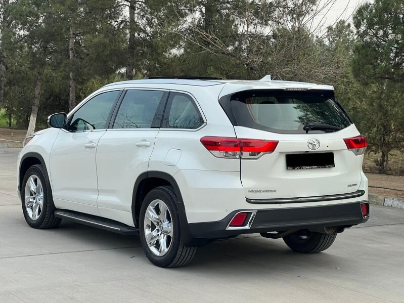 Toyota Highlander 2018 - 505 000 TMT - Ашхабад - img 1