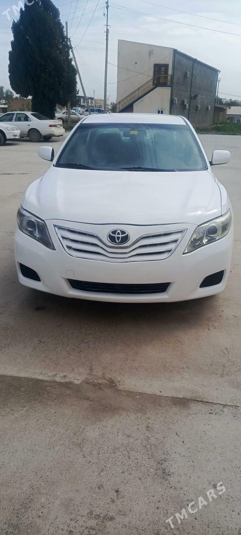 Toyota Camry 2010 - 150 000 TMT - Халач - img 1