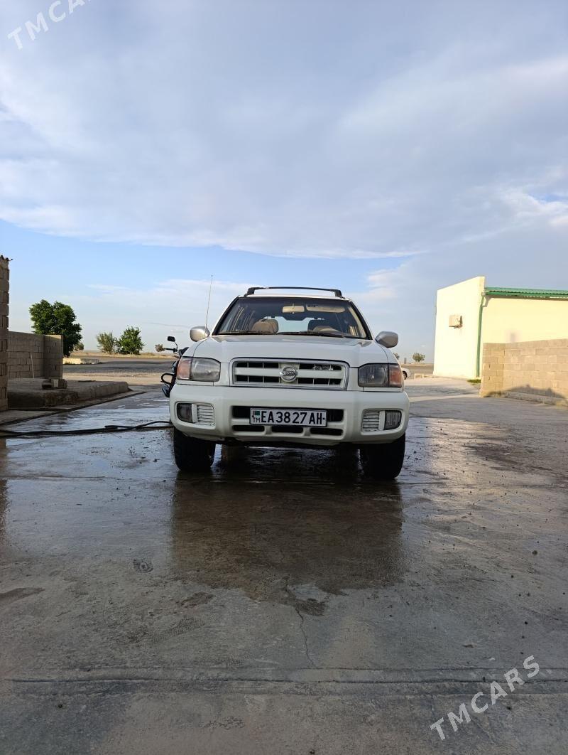 Nissan Pathfinder 2002 - 125 000 TMT - Бахарден - img 1