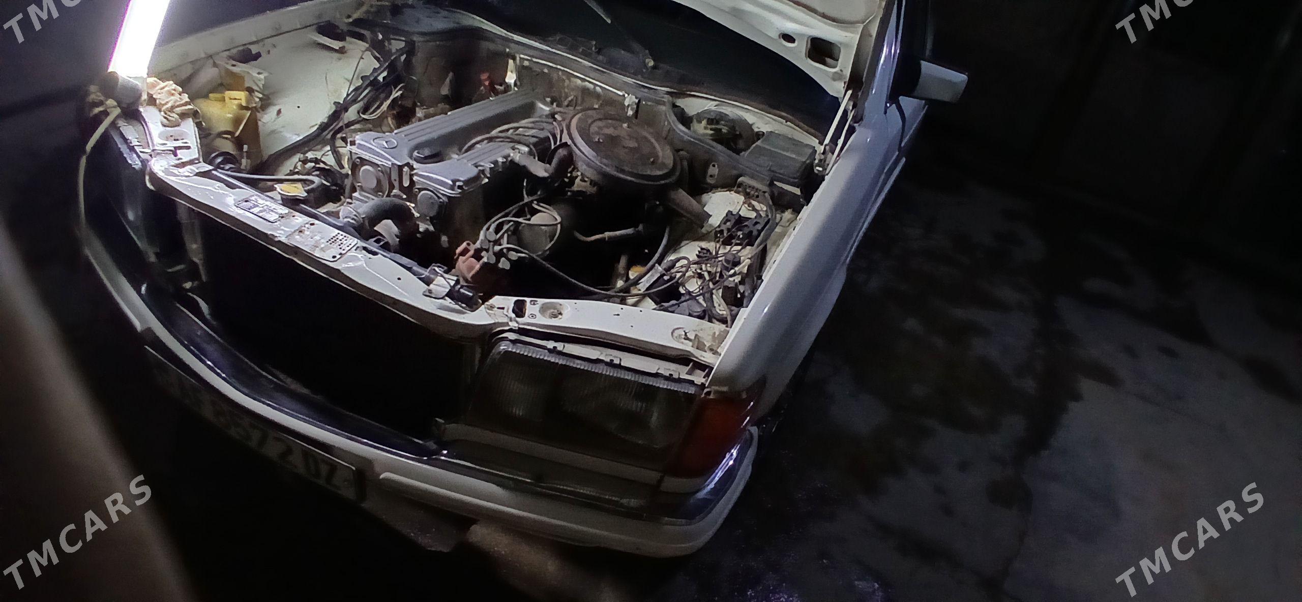 Mercedes-Benz 300CE 1989 - 20 000 TMT - Akdepe - img 1