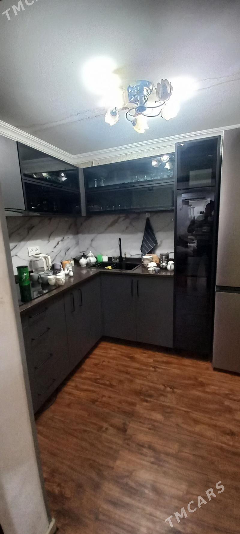 satlyk jay - Mary - img 1