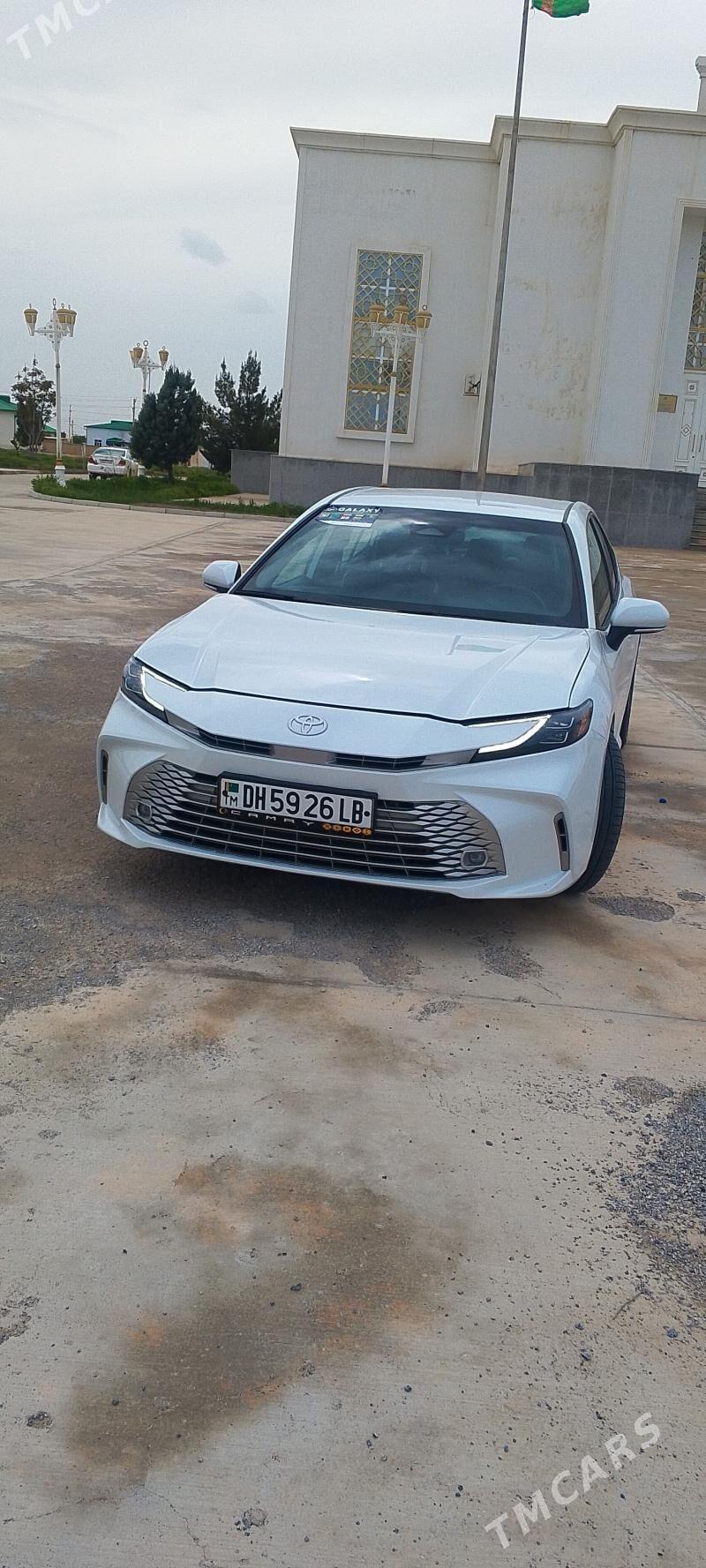 Toyota Camry 2025 - 440 000 TMT - Garabekewül - img 1