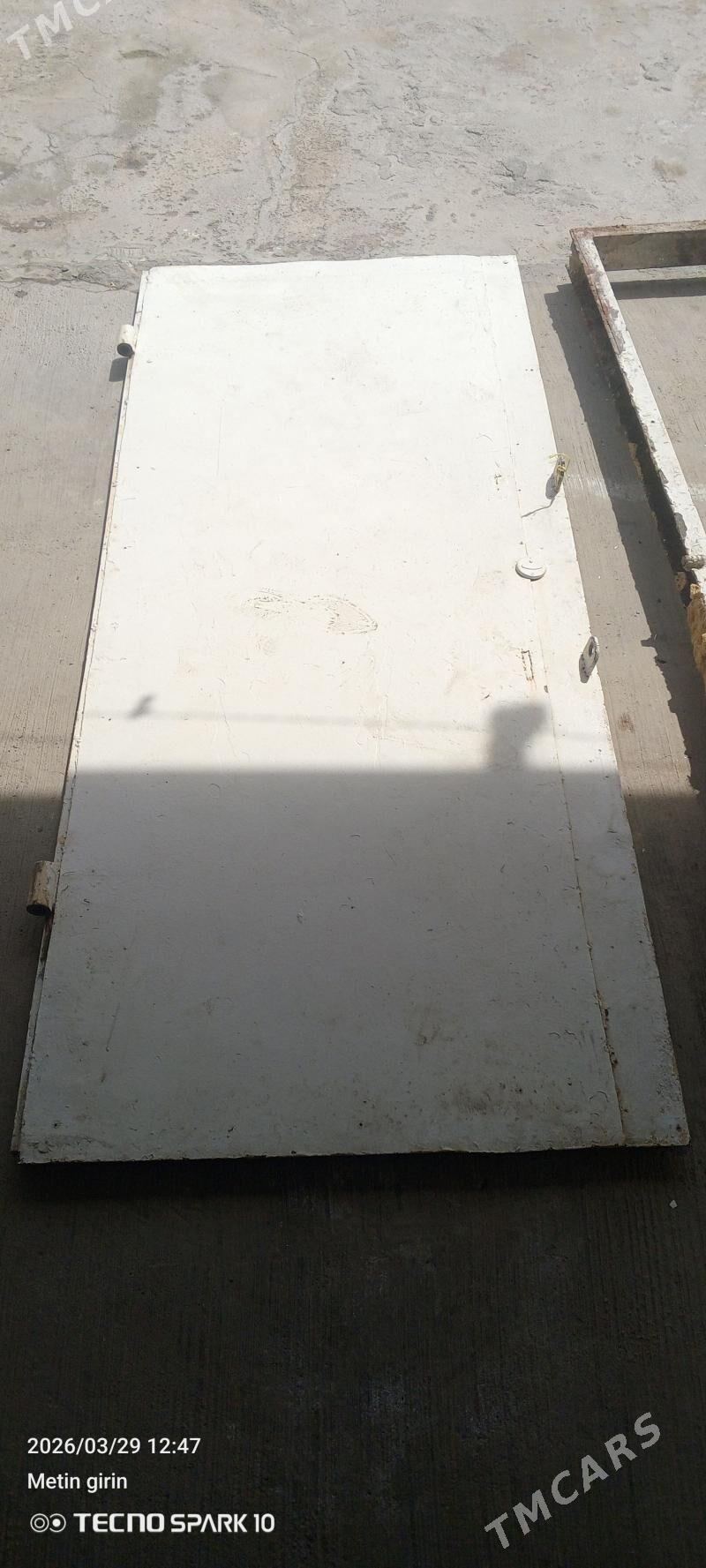 köne demir gapy - Чоганлы - img 1