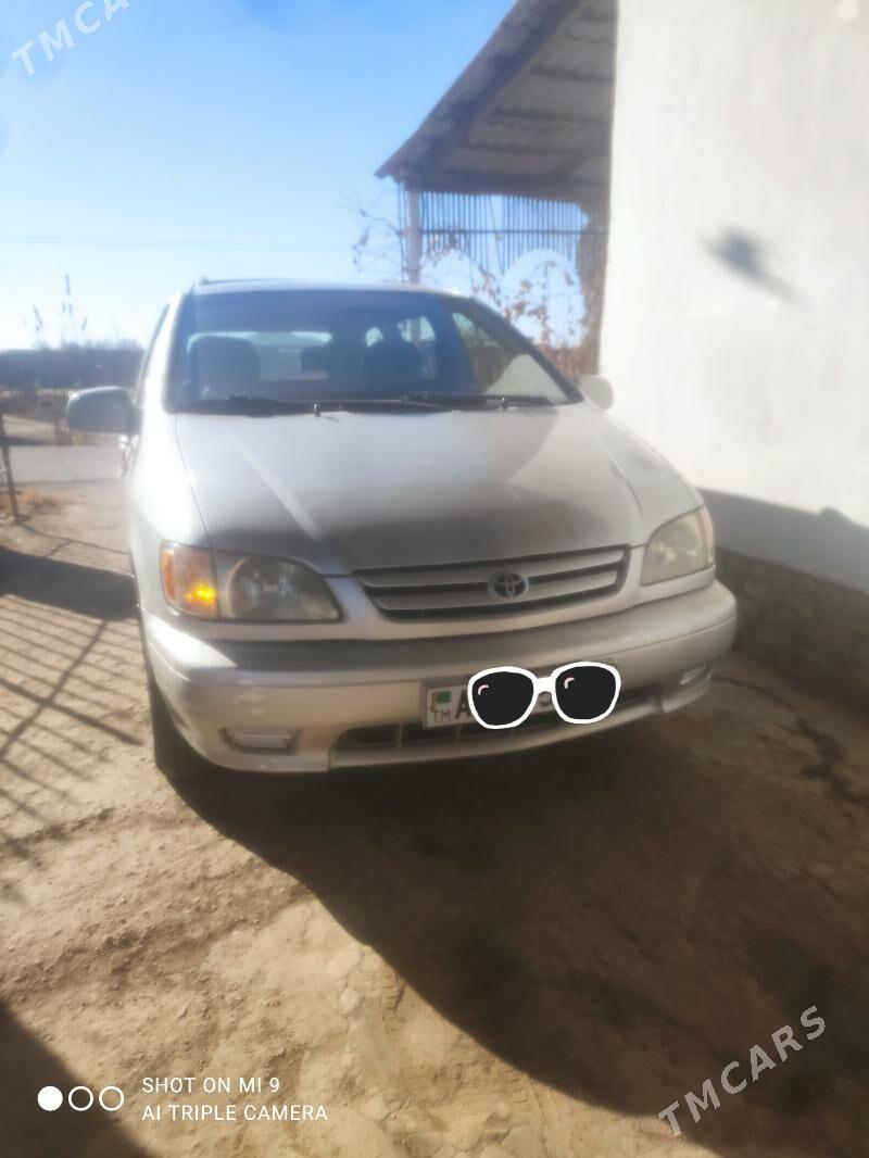 Toyota Sienna 2002 - 230 000 TMT - Гороглы (Тагта) - img 1