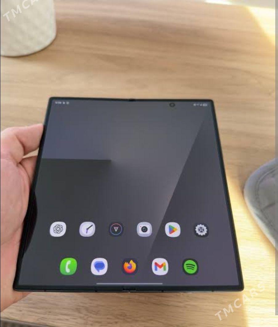 Z Fold 5 12.1 TB - Arkadag - img 1