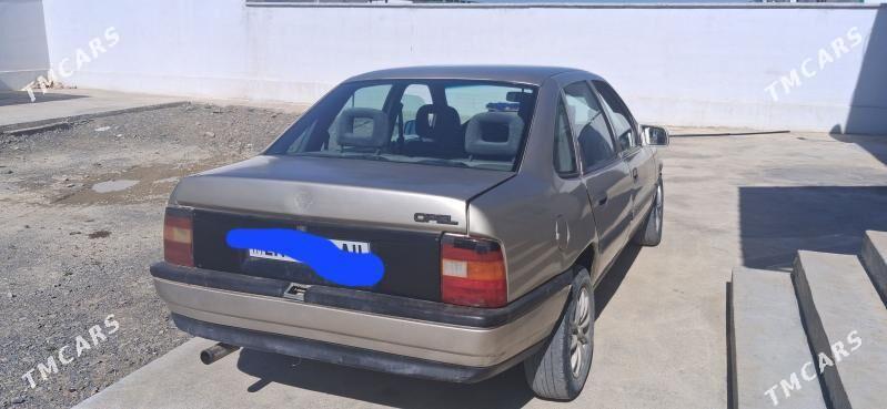 Opel Vectra 1992 - 26 000 TMT - Bäherden - img 1