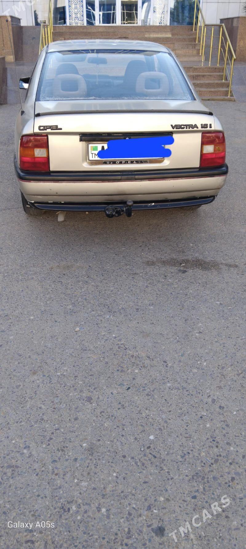 Opel Vectra 1990 - 28 000 TMT - Mary - img 1