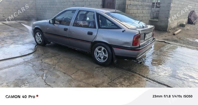 Opel Vectra 1991 - 30 000 TMT - Bäherden - img 1