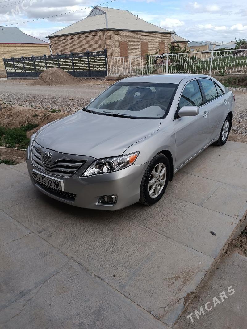 Toyota Camry 2010 - 220 000 TMT - Мары - img 1