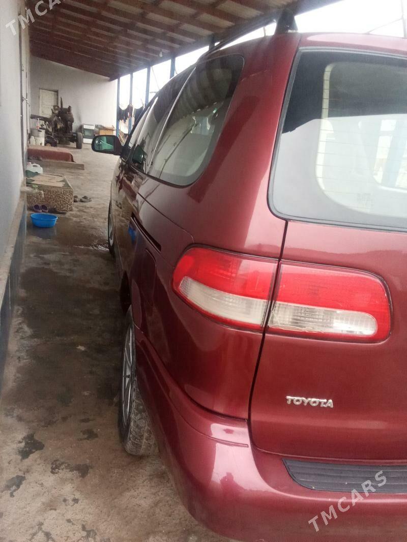 Toyota Sienna 2000 - 160 000 TMT - Şabat etr. - img 1