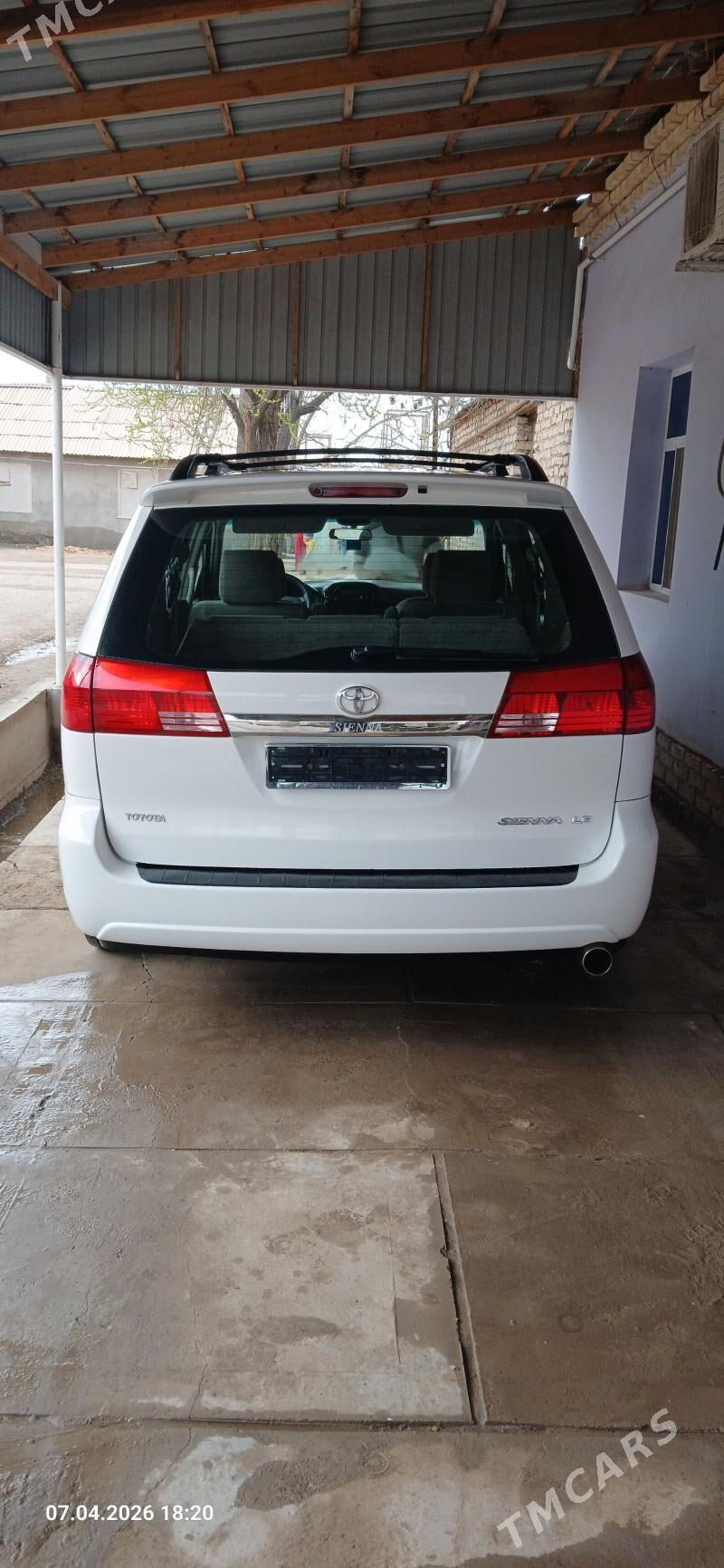 Toyota Sienna 2005 - 280 000 TMT - Köneürgenç - img 1