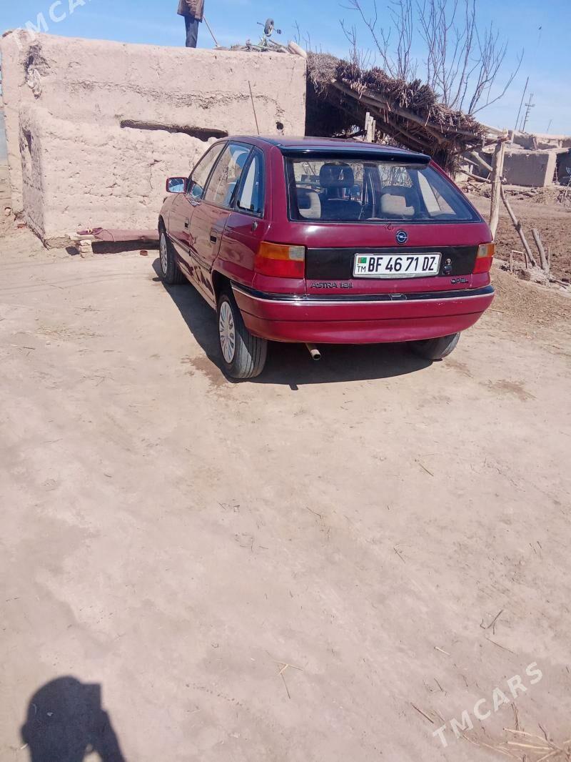 Opel Astra 1993 - 40 000 TMT - Шабатский этрап - img 1