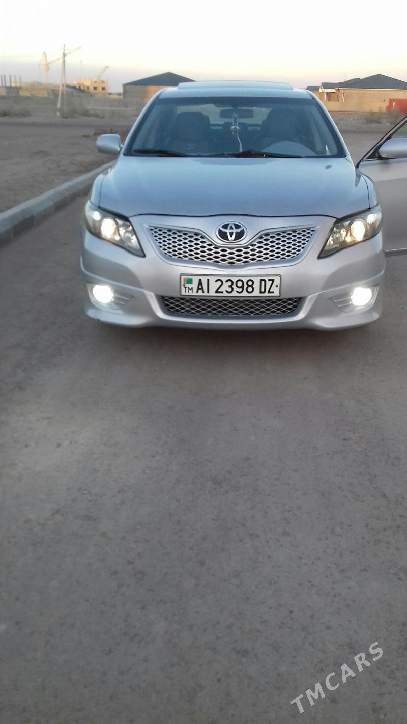 Toyota Camry 2010 - 270 000 TMT - Дашогуз - img 1