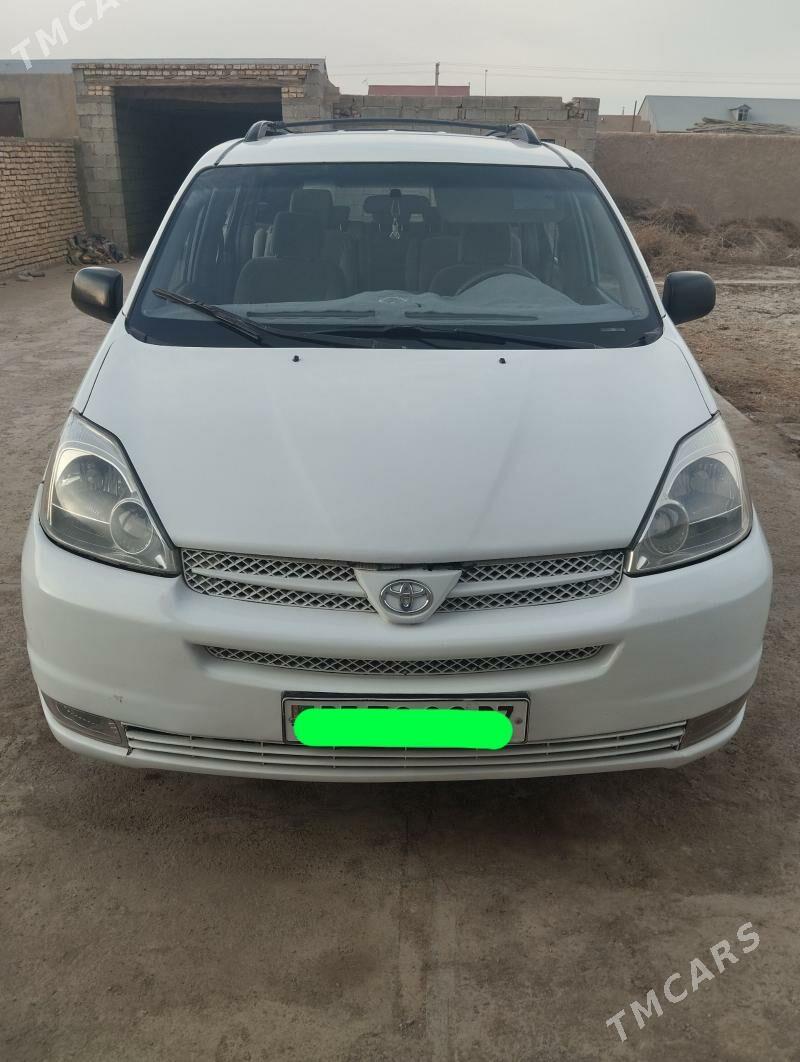 Toyota Sienna 2005 - 195 000 TMT - Акдепе - img 1