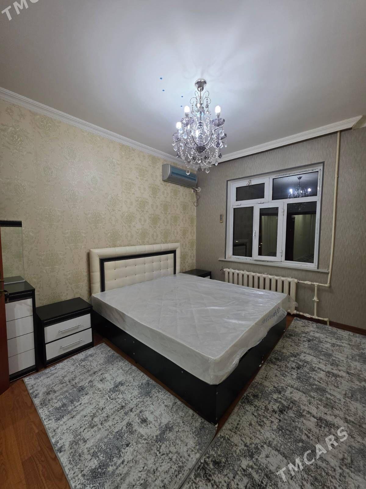 10 mkr 2 kommat Eyesinden - 10 мкр - img 1