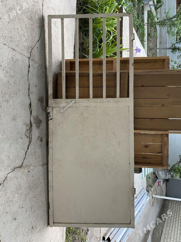 reşotkaly demir gapy - Анев - img 1