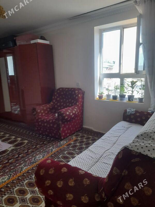 Eyesinden satlyk 1 kom hitrowk - Ашхабад - img 1