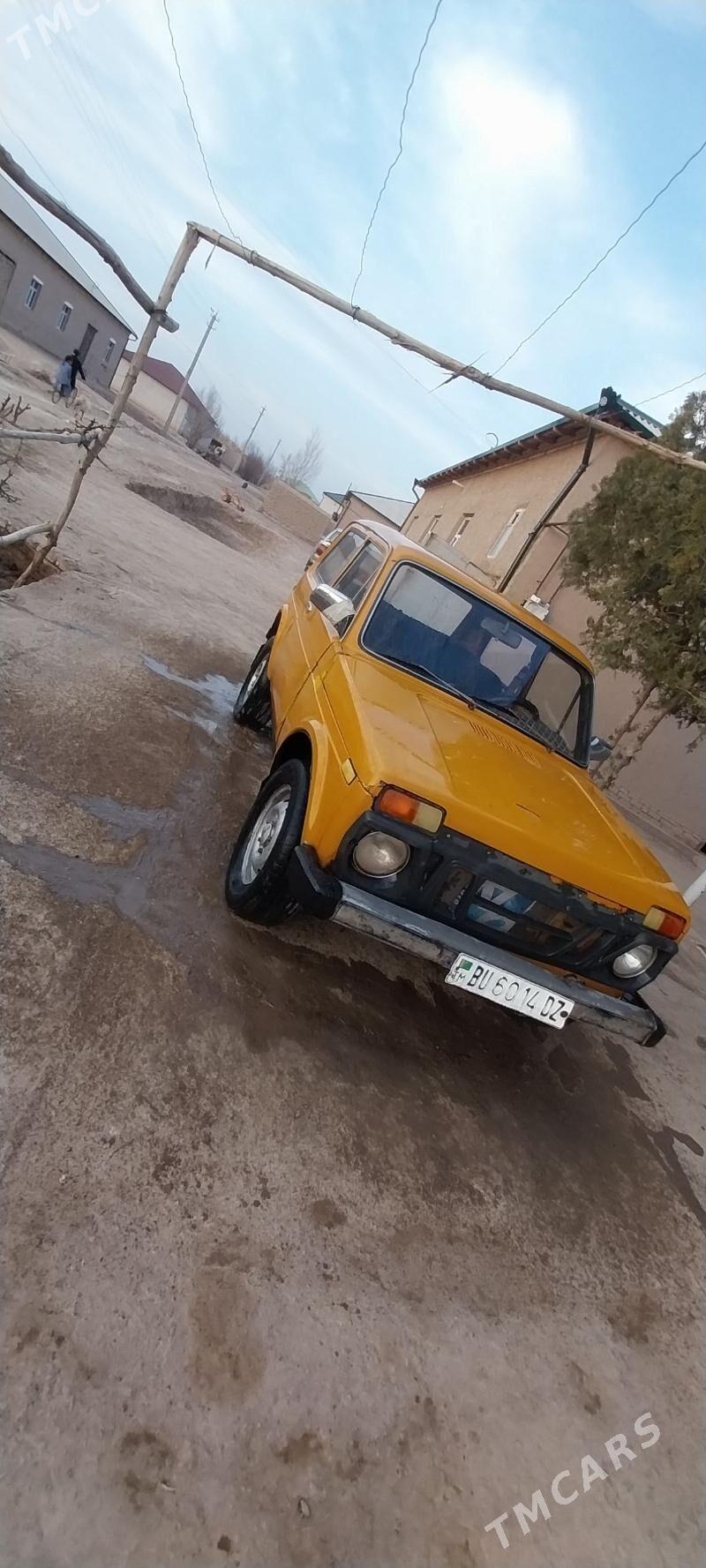 Lada Niva 1981 - 10 000 TMT - Шабатский этрап - img 1