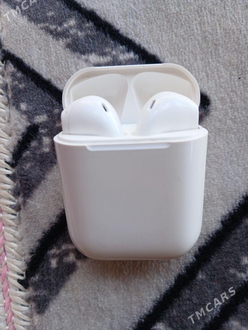 NAUṢNIK - Mary - img 1