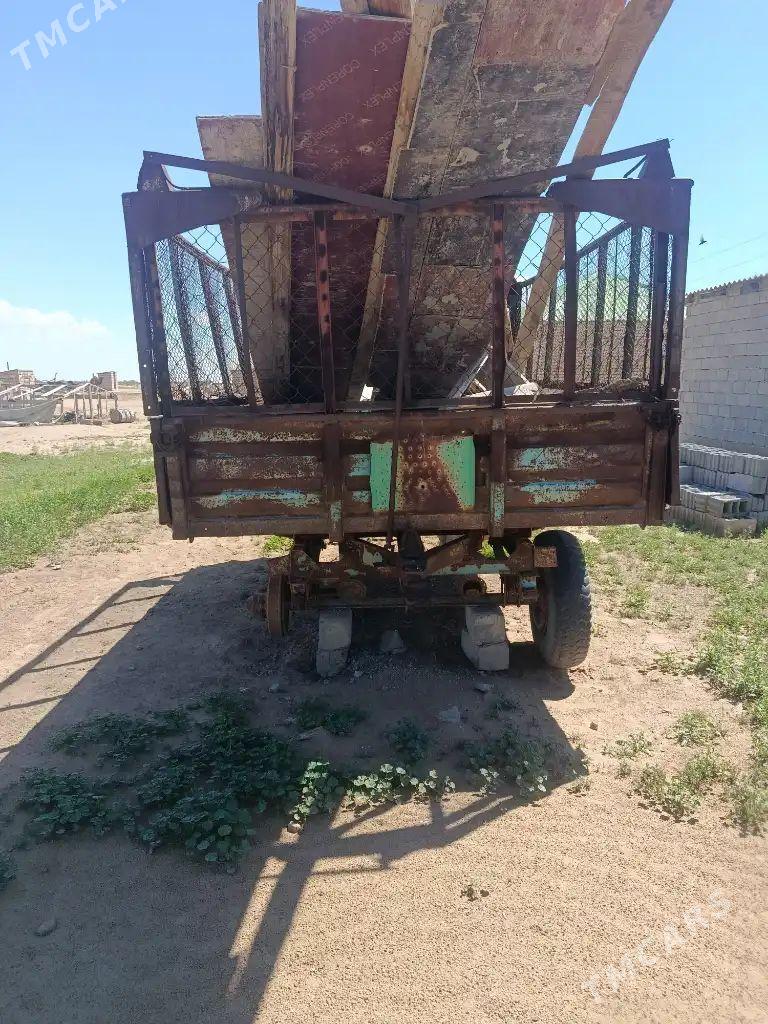 MTZ 82 2010 - 15 000 TMT - Ak bugdaý etraby - img 1