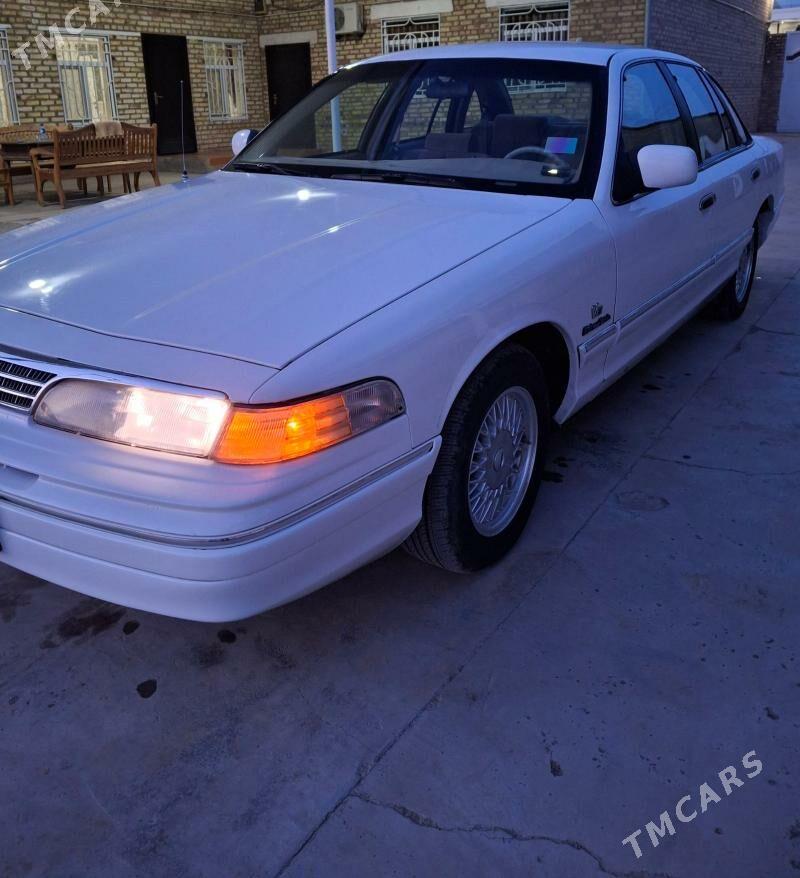 Ford Crown Victoria 1995 - 55 000 TMT - Mary - img 1