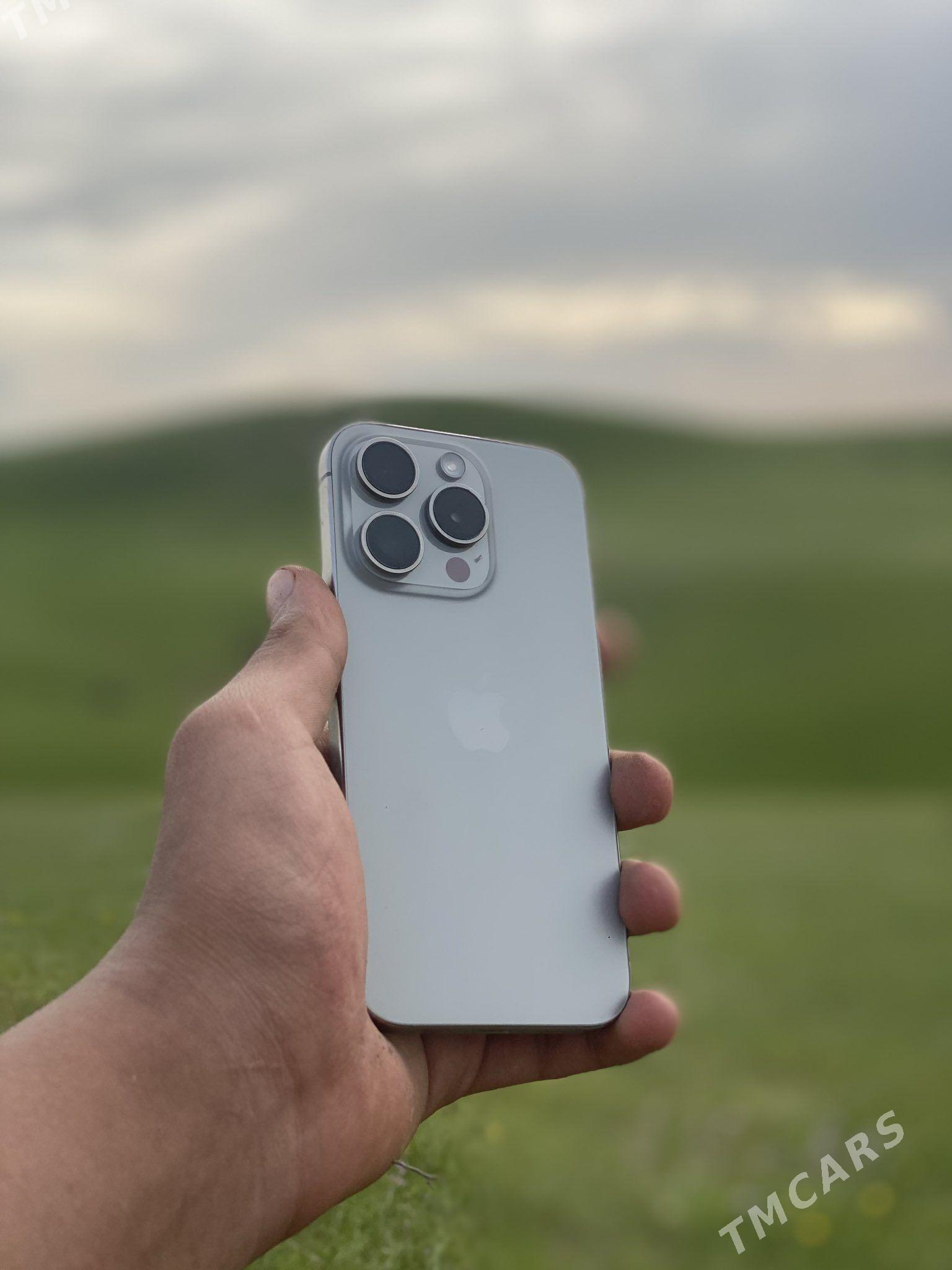 iPhone 15 pro - Mary - img 1