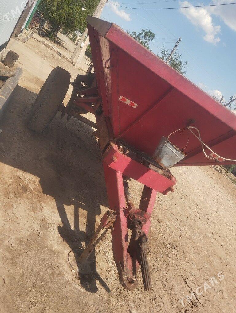 MTZ 82 2023 - 37 000 TMT - Babadaýhan - img 1