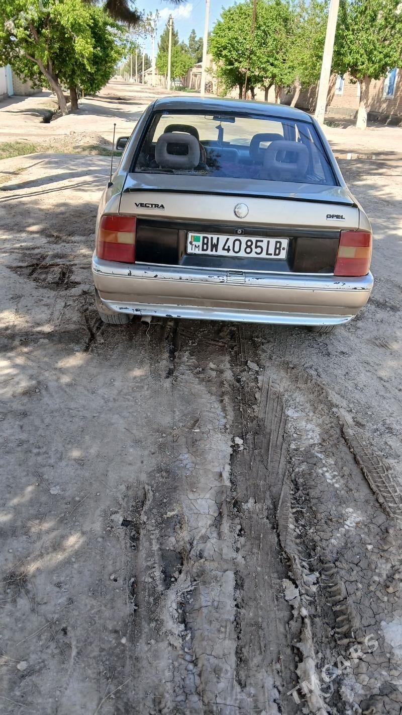 Opel Vectra 1992 - 30 000 TMT - Garabekewül - img 1