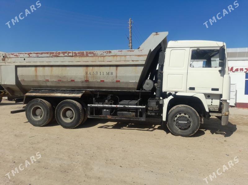 Howo T7H 2010 - 370 000 TMT - Туркменгала - img 1