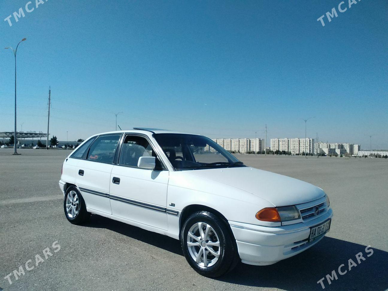 Opel Astra 1992 - 50 000 TMT - Теджен - img 1