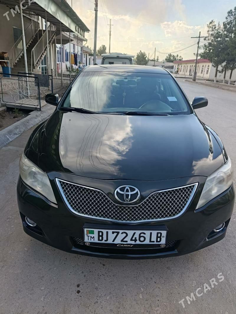 Toyota Camry 2011 - 190 000 TMT - Çärjew - img 1