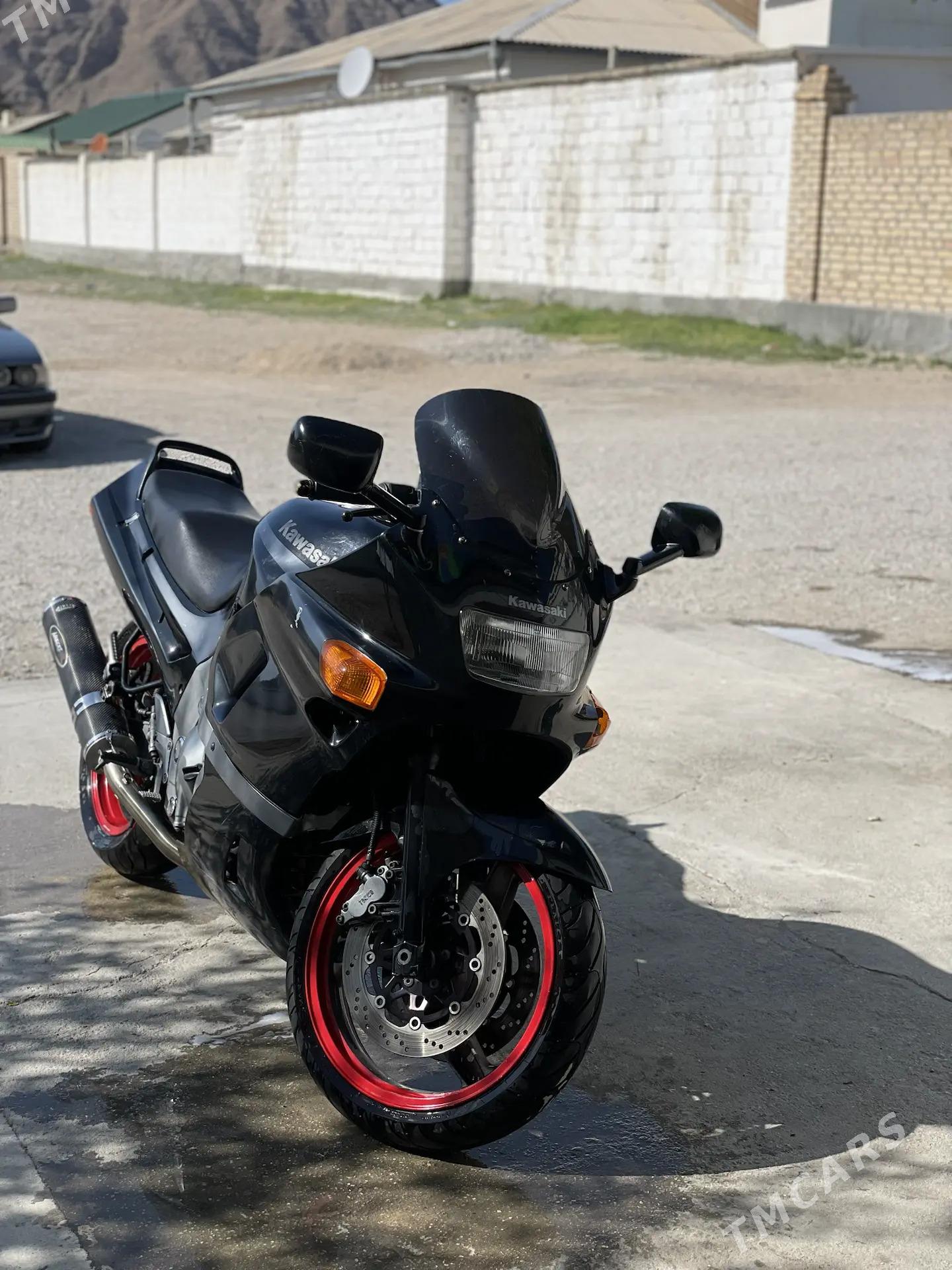 Yamaha Artistic 2005 - 70 000 TMT - Balkanabat - img 1