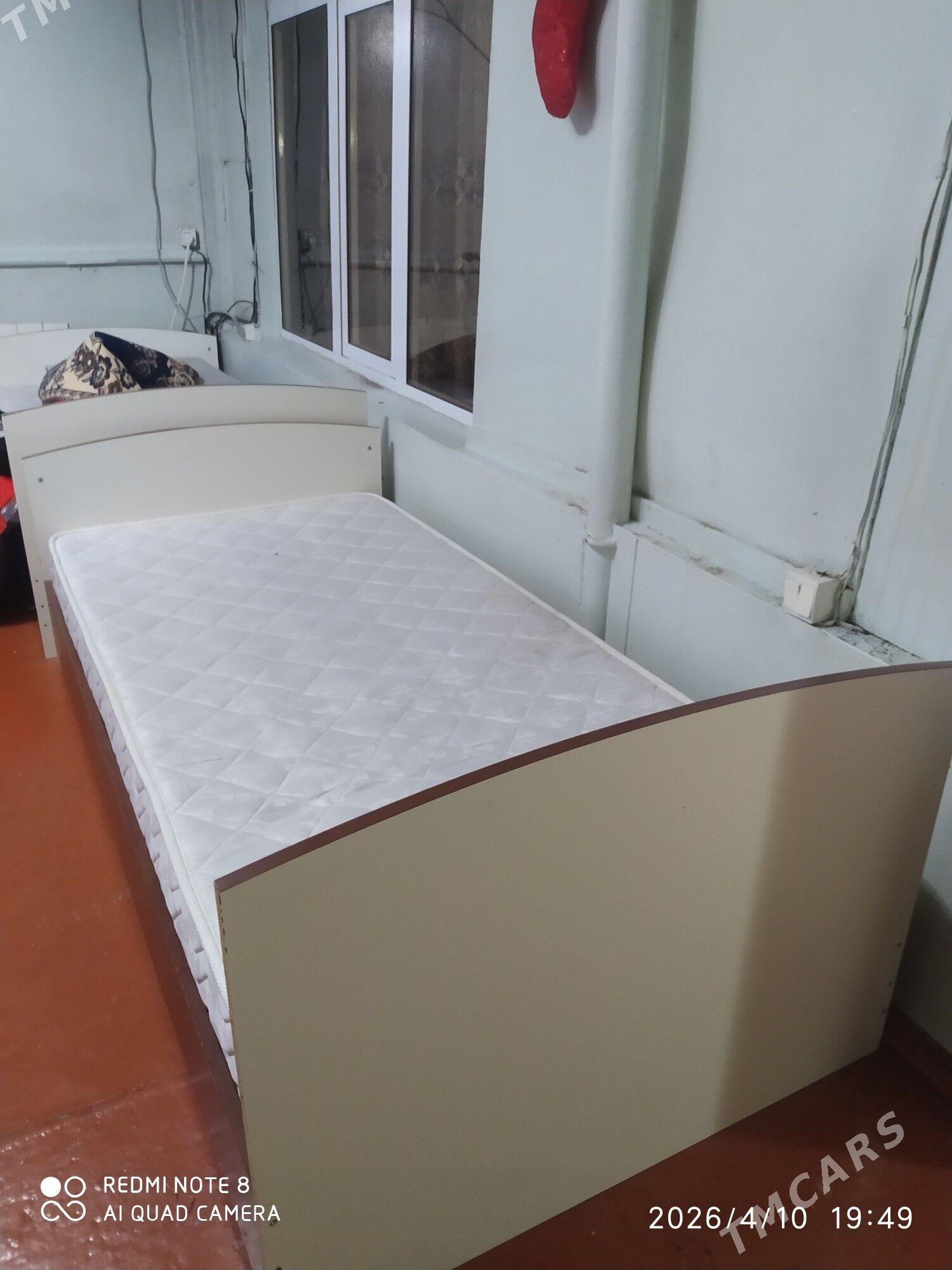 krowat - Mary - img 1