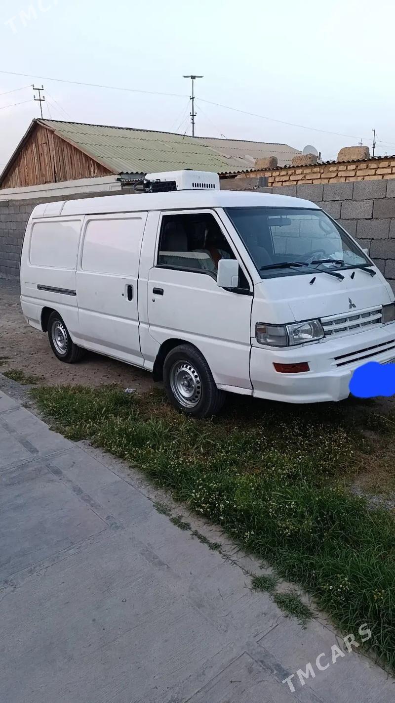 Toyota Hiace 2004 - 70 000 TMT - Ашхабад - img 1