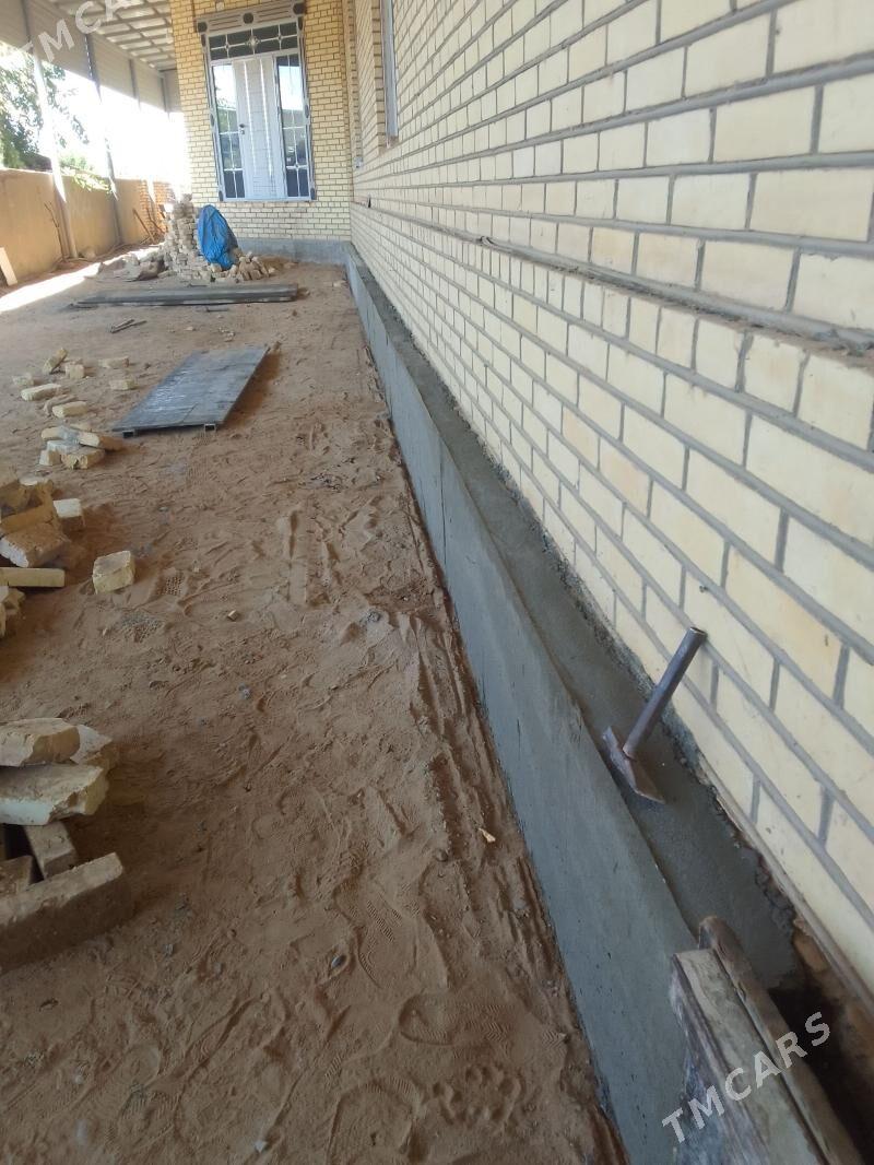 kömekçi (пасопнык) - Mary - img 1