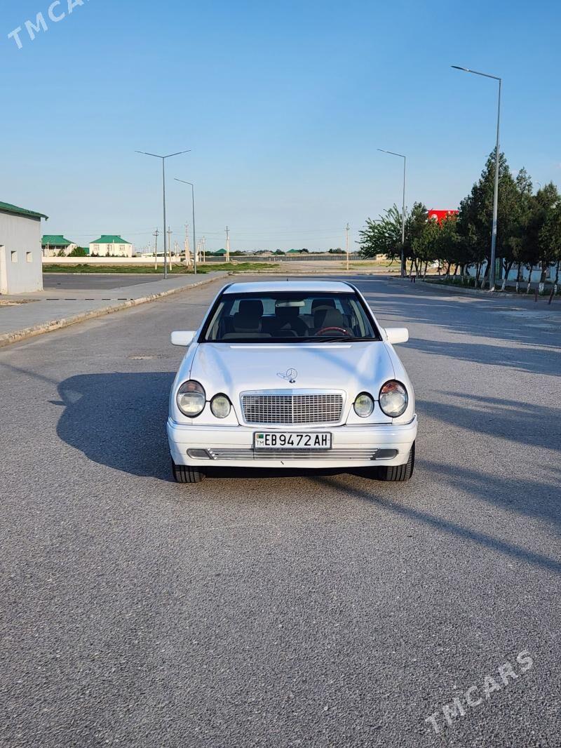 Mercedes-Benz E280 1999 - 78 000 TMT - Гёкдепе - img 1