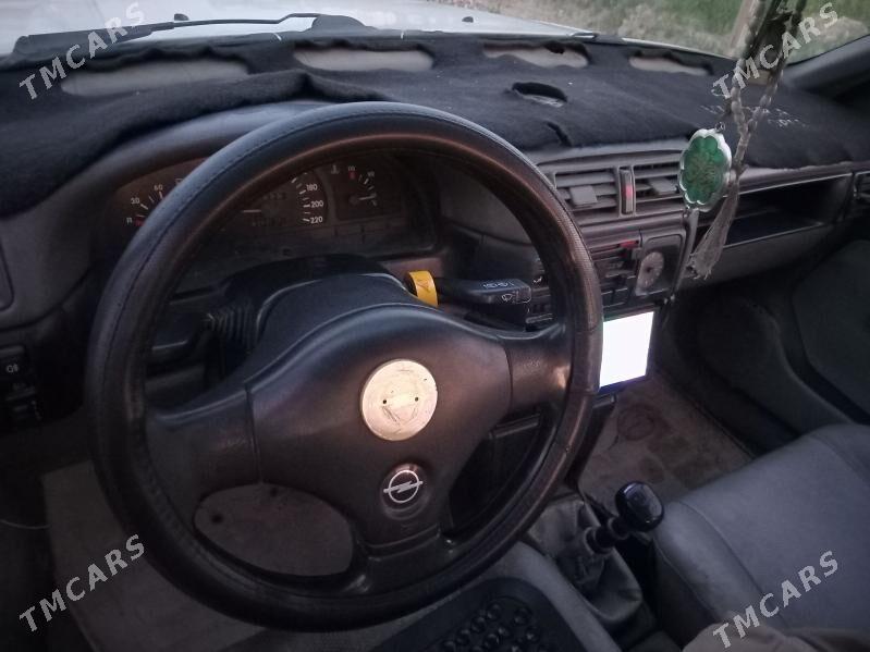 Opel Vectra 1991 - 21 000 TMT - Мургап - img 1