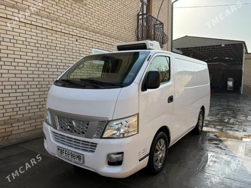 Nissan Urvan 2013 - 350 000 TMT - Мары - img 1