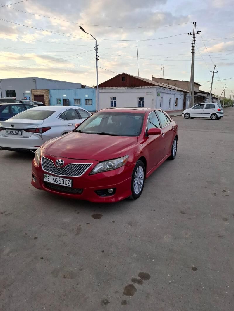 Toyota Camry 2010 - 240 000 TMT - Дашогуз - img 1